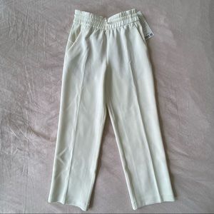 NWT lululemon Softstreme HR Straight Leg Crop in Lemon Sorbet size 0